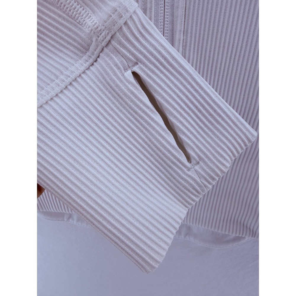 Athleta Womens White Ribbed Full Zip Mock Neck Salutation Jacket Thumbholes M - Picture 6 of 9